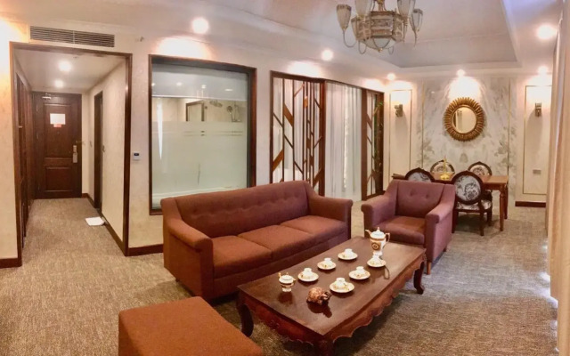 Phoenix Hotel