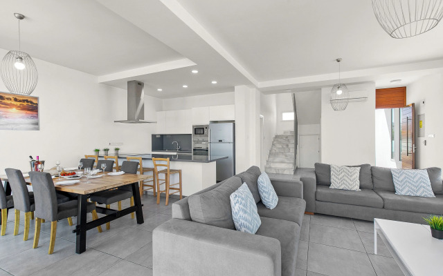 Sea Point Villas Coral Bay