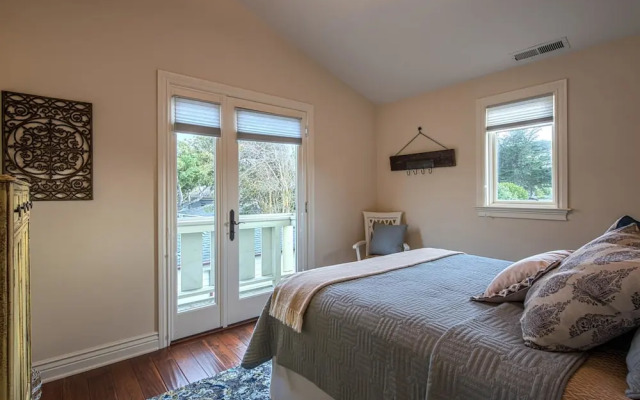 3724 Sea Glass Sanctuary