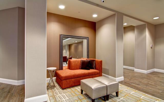 Hampton Inn & Suites Cincinnati-Downtown