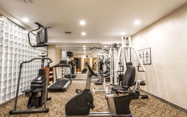 Comfort Inn & Suites Oakland