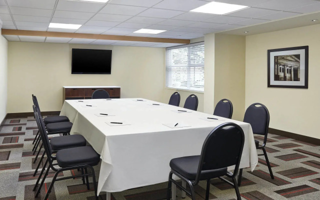 Four Points by Sheraton Surrey