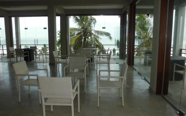 Club Mirissa