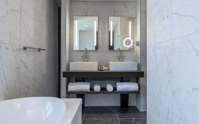 SOWELL COLLECTION Hôtel du Roi & SPA