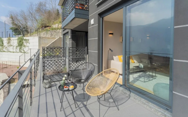 Residenza Maxim With Pool by Rent all Como