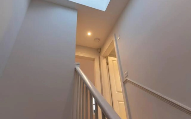 Spacious & Modern 3brs House in Central London