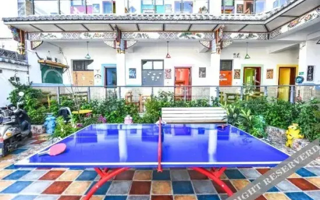 Light and Shadow Movie Hotel