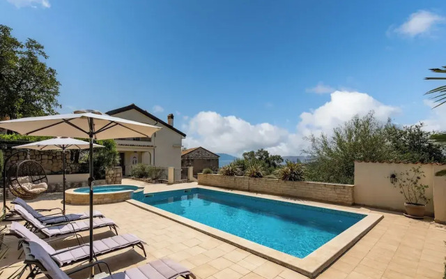 Villa Anna With Private Pool And Garden