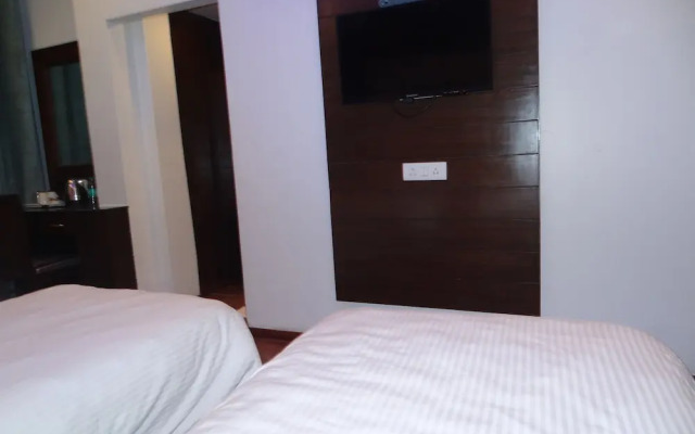 Kamakshi Residency by Royal Collection