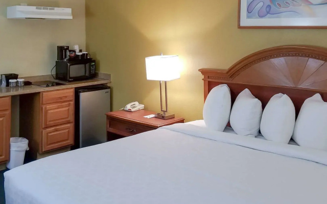 Clarion Inn