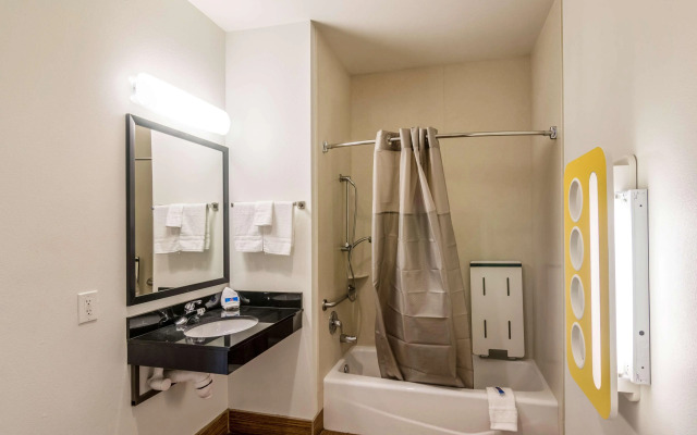 Motel 6 Los Angeles - Bell Gardens