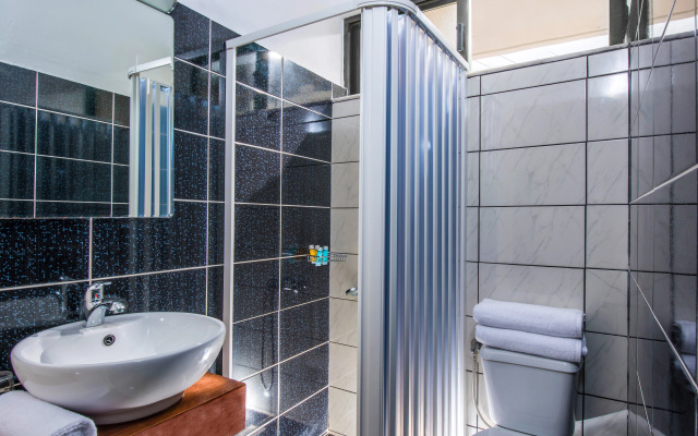 Petousis Hotel & Suites