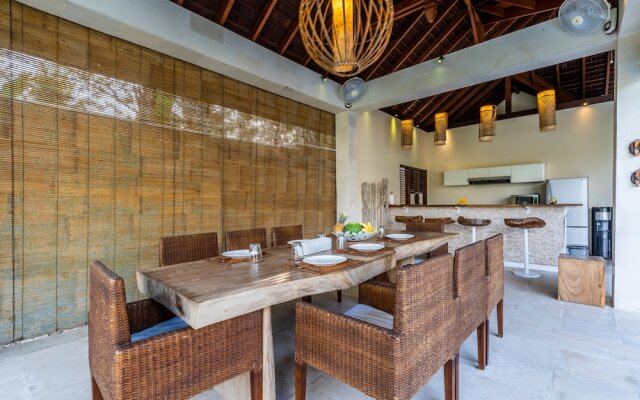 Pristine Villa Yuyu Balian