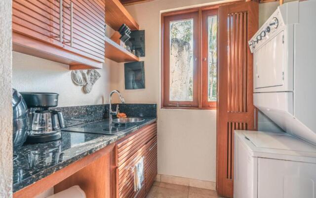 Tropical Villa With Pool at Green Village B843