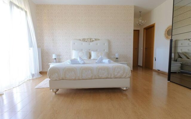 Blue Sky Villa in Crete