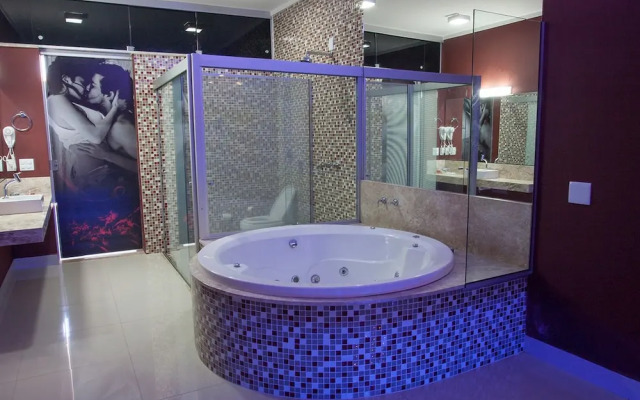 A Praia Motel - Adults Only