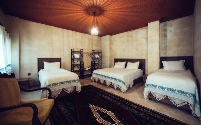 Azalea Terrace Cave Hotel