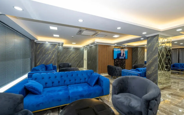 Skystar Deluxe Hotel