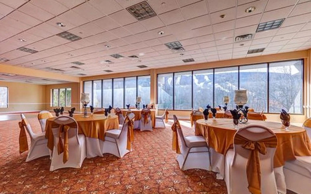 Chateau Resort & Conference Center