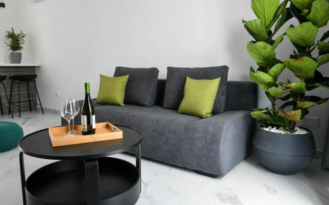 The Room, Suite 15, Leda Gardens