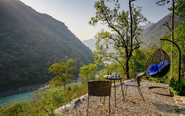 Neemrana's Glasshouse on The Ganges
