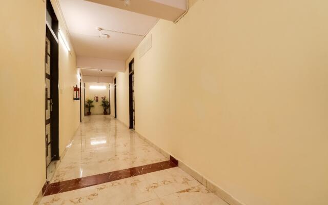 OYO 65500 Rohini Inn