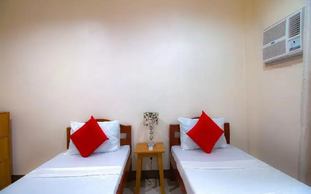 OYO 781 Junie Pension House