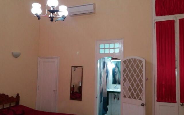 Hostal Damilsy