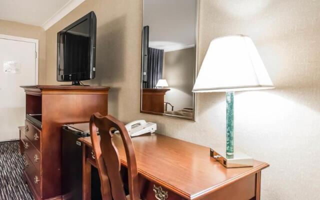 Quality Inn Garden of the Gulf Summerside