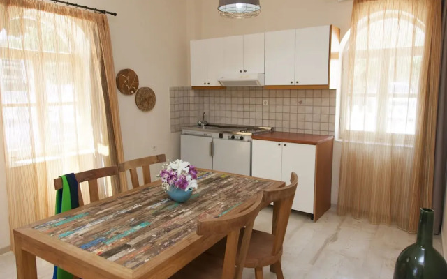 Troulakis Beach Hotel