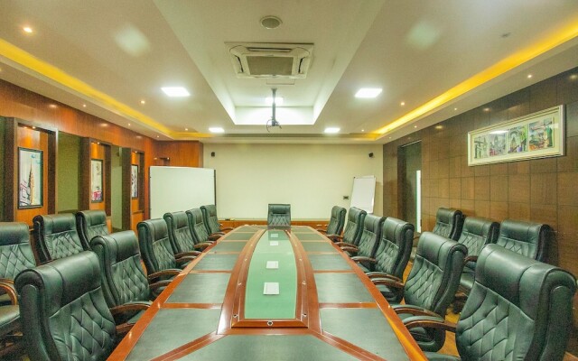 Capital O 15186 Sahar Pavillion