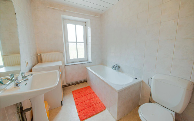 Cozy farmhouse in Brisy with sauna