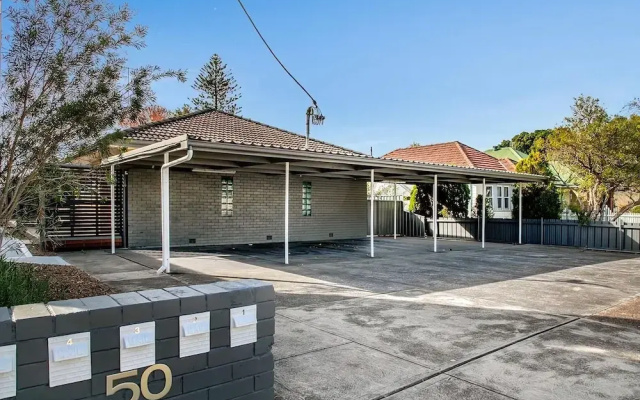 Prickly Pear Stays in Adamstown