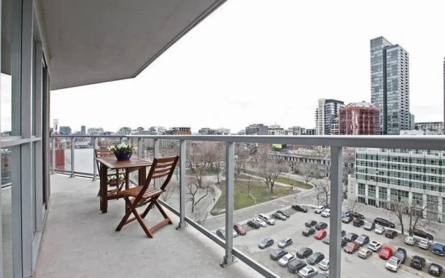 Toronto Suite Rentals - Fly Condo