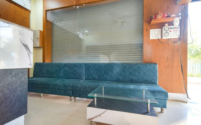 FabHotel Grand Giriraj