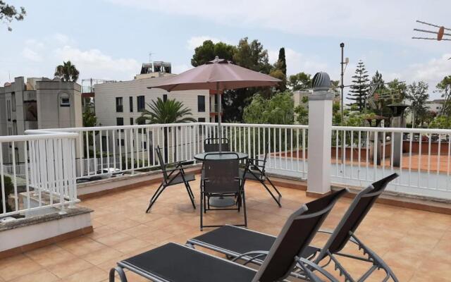 Apartment Assimetric - Only 100m to Beach