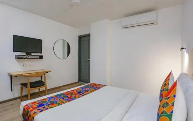 OYO Townhouse 373 Vishwas Nagar