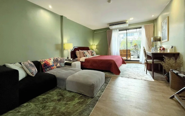 Stylish 3-bedroom Townhome in Heart of Bangkok