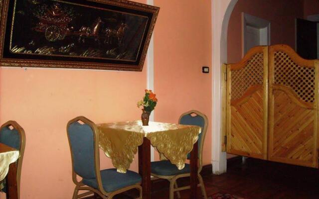 Select Hostel