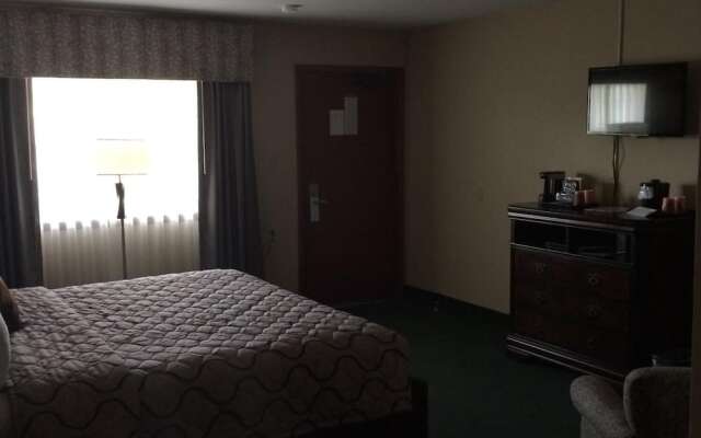 Pacer Inn And Suites Delaware