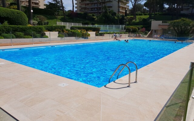 2 Pieces Calme Proche Mer Tennis Piscine