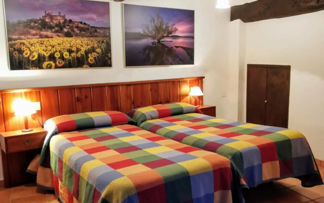 Casa independiente y completa con una habitación "Venta de Cidones"
