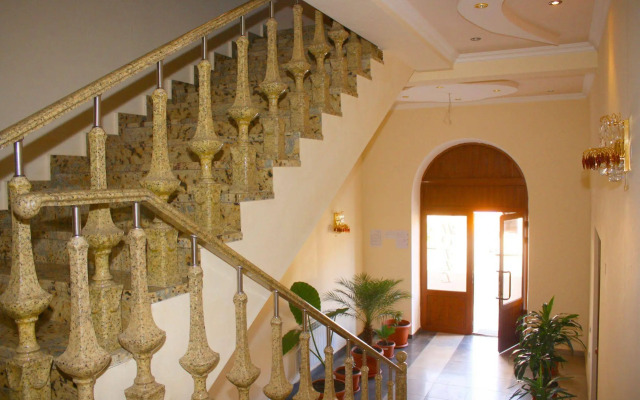 Christy Hotel