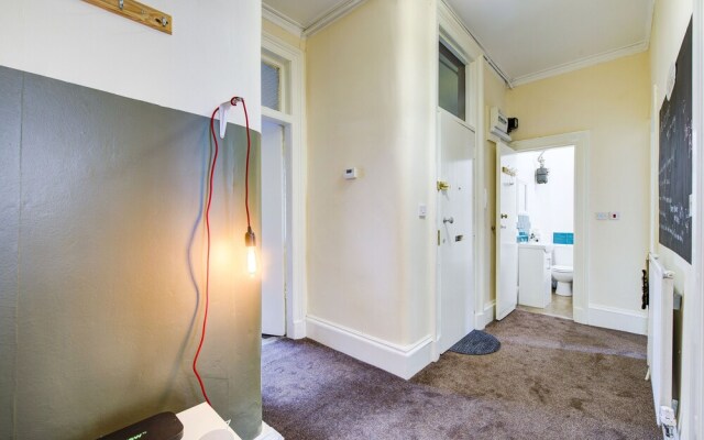 Perfectly Situated Glasgow 2 Bed Apartment