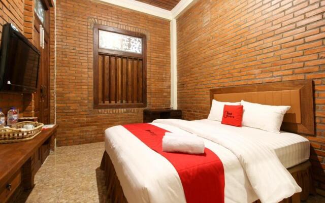 RedDoorz near AMIKOM Yogyakarta 2