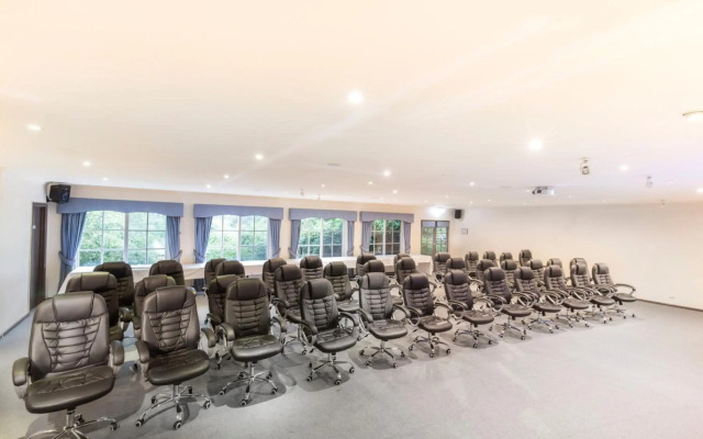 Eltham Gateway Hotel