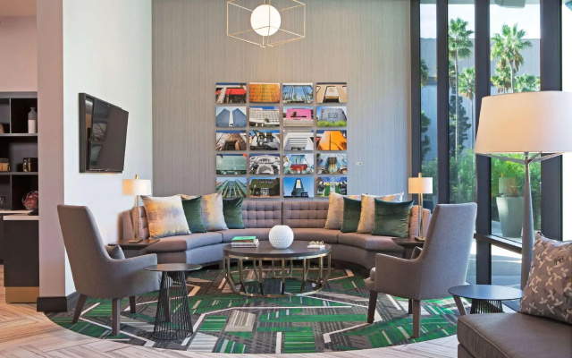 H Los Angeles, Curio Collection by Hilton