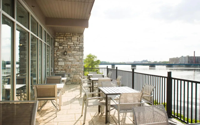 Holiday Inn Express & Suites Rock Falls by IHG