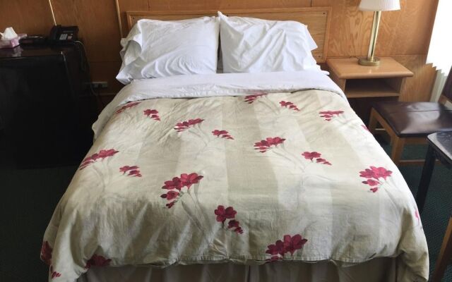 The Hotel at Falcon lake