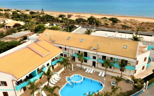 Apartment in Sicily Near Beach & Pool